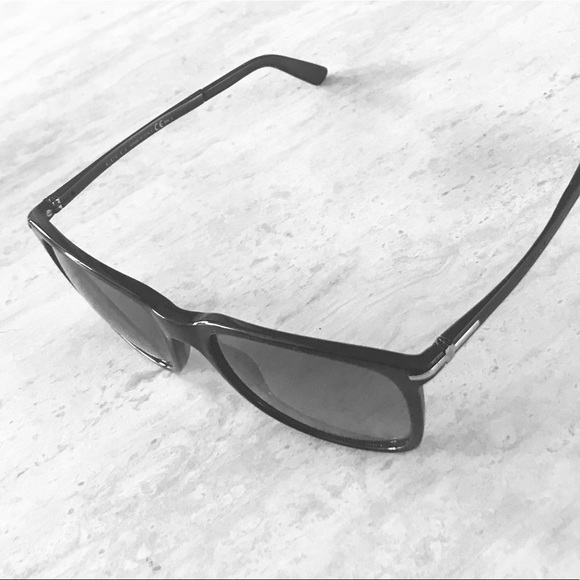 Gucci Tinted Sunglasses - Picture 7 of 10